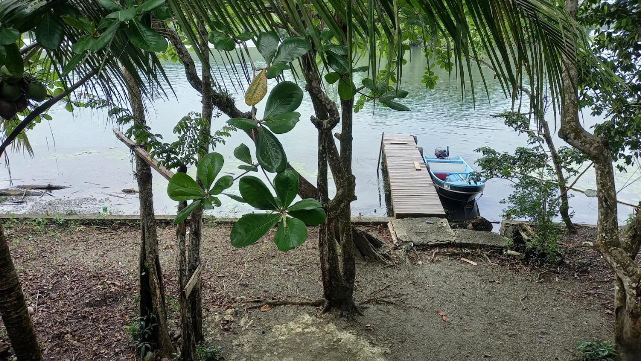 Casa Manati Hotel Lívingston Buitenkant foto