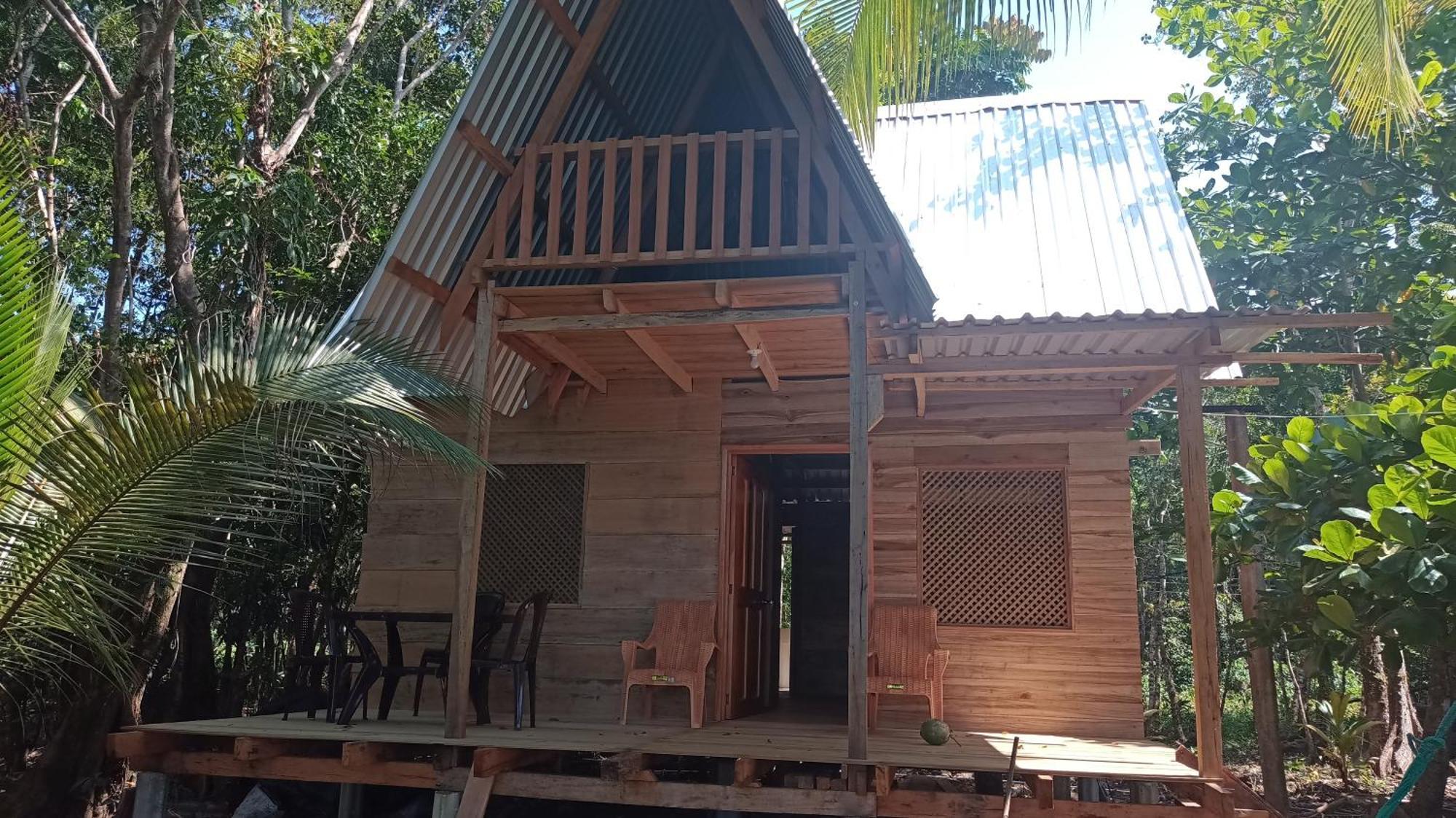 Casa Manati Hotel Lívingston Buitenkant foto